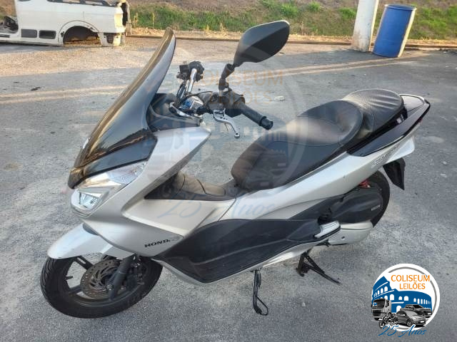 LOTE 28 HONDA PCX 150 2017/2017 