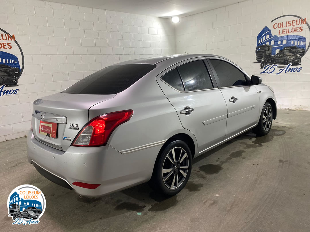 LOTE 26 NISSAN VERSA SL CVT 1.6 2017/2018